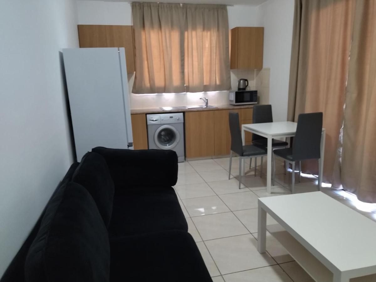 Polycarpou 48 Apartment Paphos Exterior photo